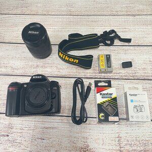 Nikon D50 6.1 MP Body w/ lens, strap, battery,charger. Shutter ct 38 ~Working~